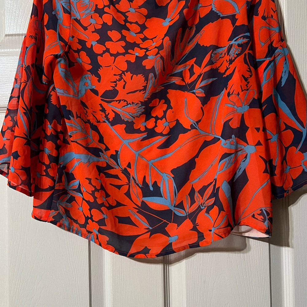 Bold Floral Women's Blouse in Red and Black - Picture 2 of 4